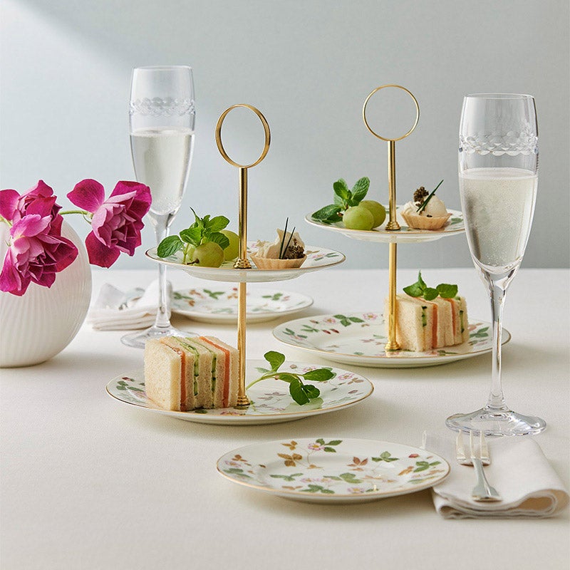 WEDGWOOD(ウェッジウッド) ワイルドストロベリー2段ケーキ WEDGWOOD(ウェッジウッド) ワイルドストロベリー2段ケーキ