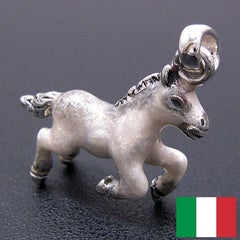 イタリア製 駆ける馬のシルバーチャーム：ホワイト　SATURNO（サツルノ）：　Made in Italy