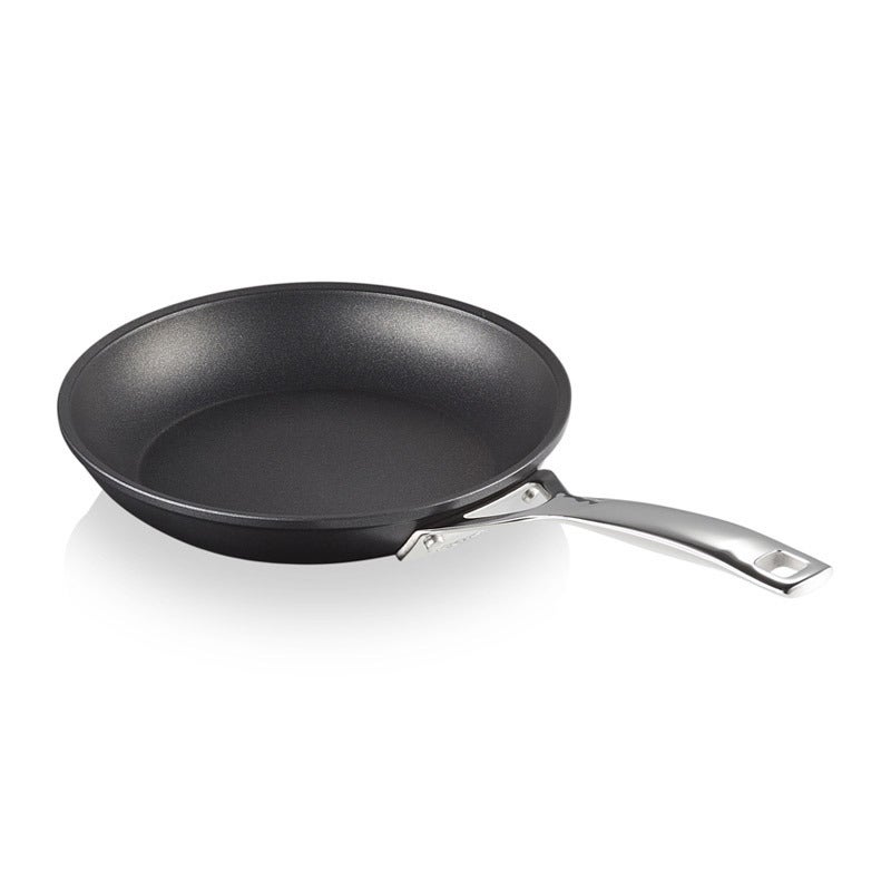 ＬＥ ＣＲＥＵＳＥＴ（ル・クルーゼ） TNS シャロー・フライパン 20cm NC 通販 - 西武・そごうの公式ショッピングサイト e.デパート