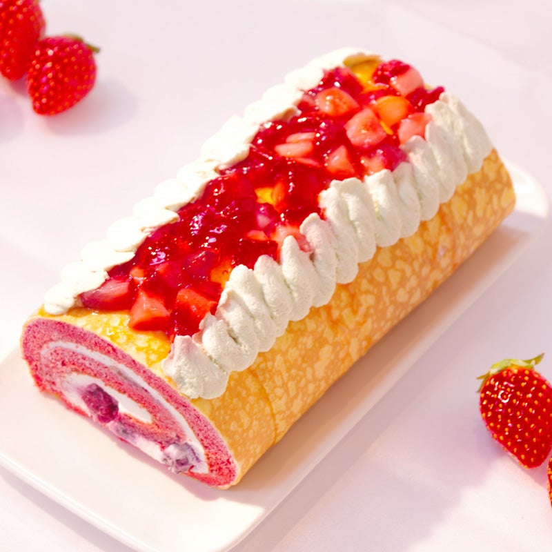 ◎3種のベリーのロールケーキ/petite fraise　（プチフレーズ）