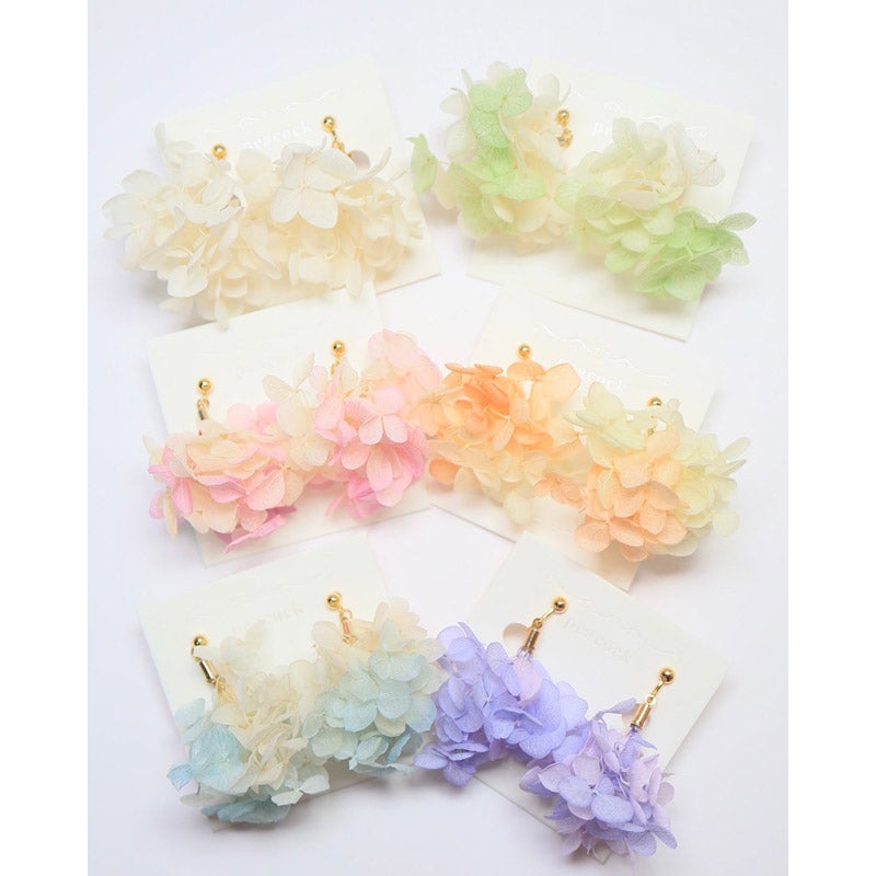 紫陽花のブーケピアス/イヤリングAB｜peacock（ピーカック）