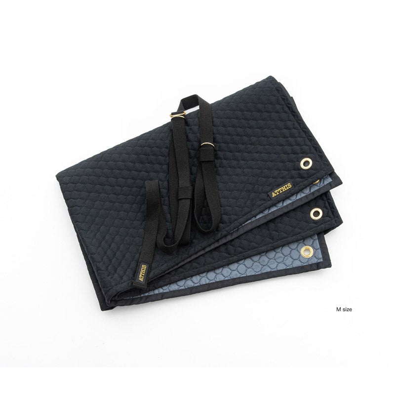 Picnic mat black quilt / ピクニックマット ブラックキルト｜ATTHIS（アティス）