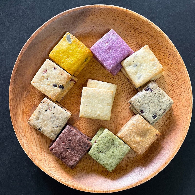 CHOOSEBASE SHIBUYA はるゆたかクッキー ビジュー缶カデット【10