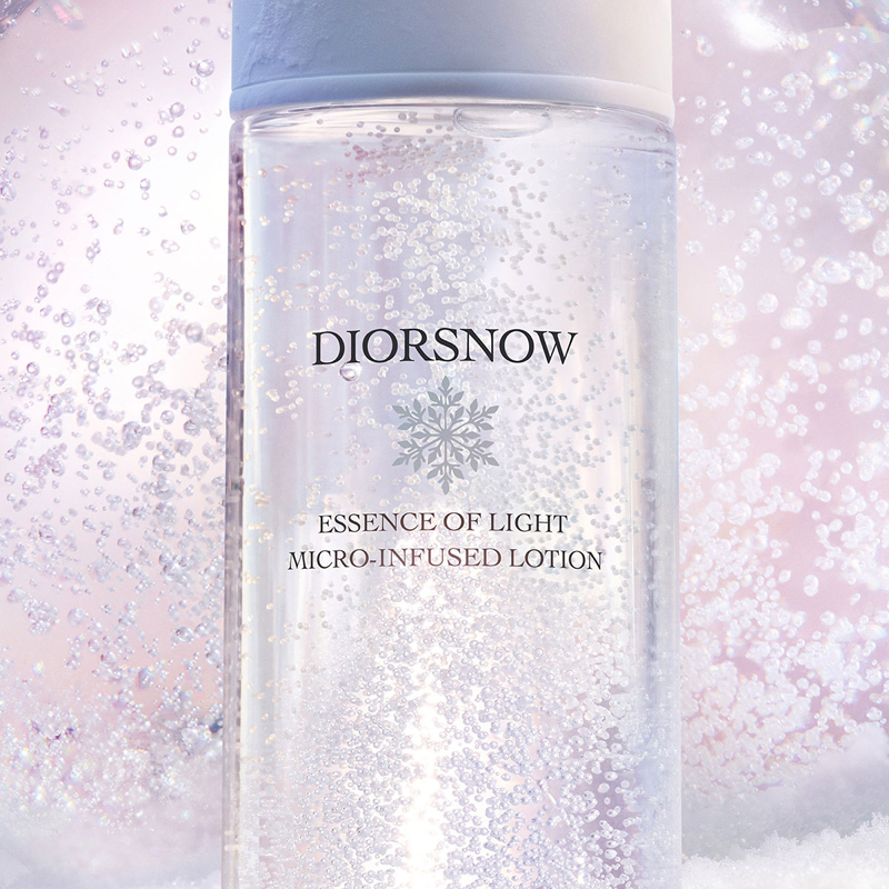 DIOR ディオール スノー エッセンス オブ ライト マイクロ