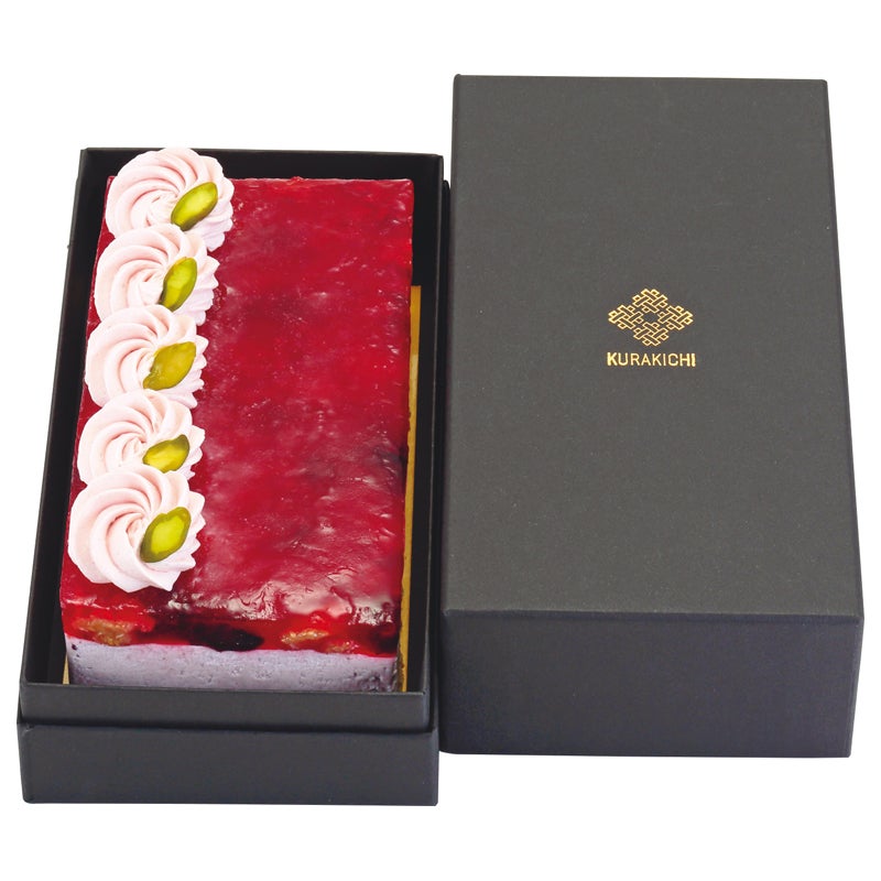 角館・くら吉　あきたフランボワーズミニョンヌとブルーベリーのケーク